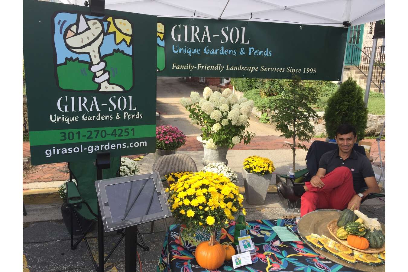 Girasol Booth : Tradeshow Signage and all branding for Girasol Unique Gardens & Ponds