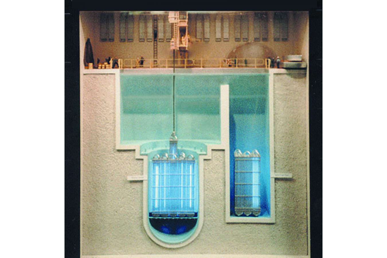 LMk m 2rfuel : Nuclear Core  – model explains safe removal of radioactive rods from active core